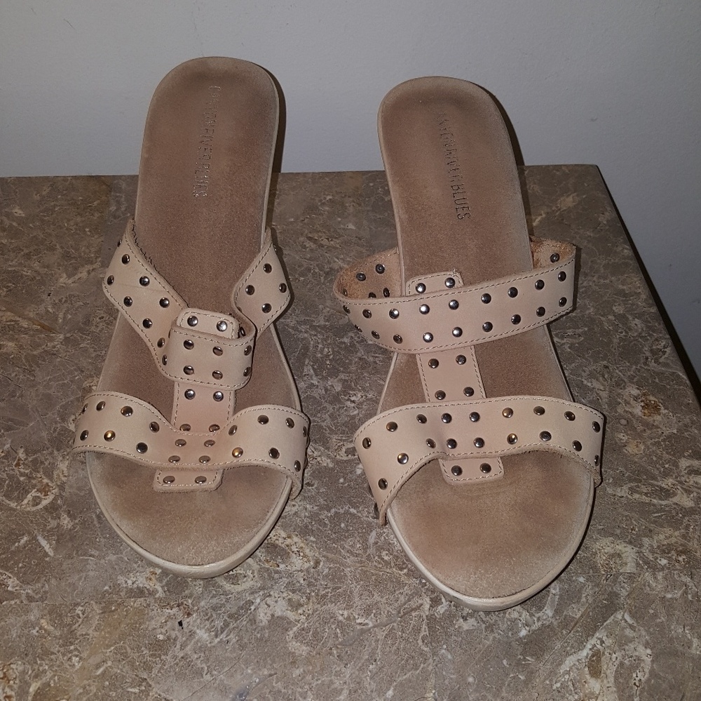 Ladies size 10 Tan sandal